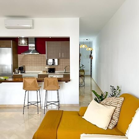 Apartamentos Mares De Lava - Puerto Del Carmen Puerto del Carmen  Eksteriør billede