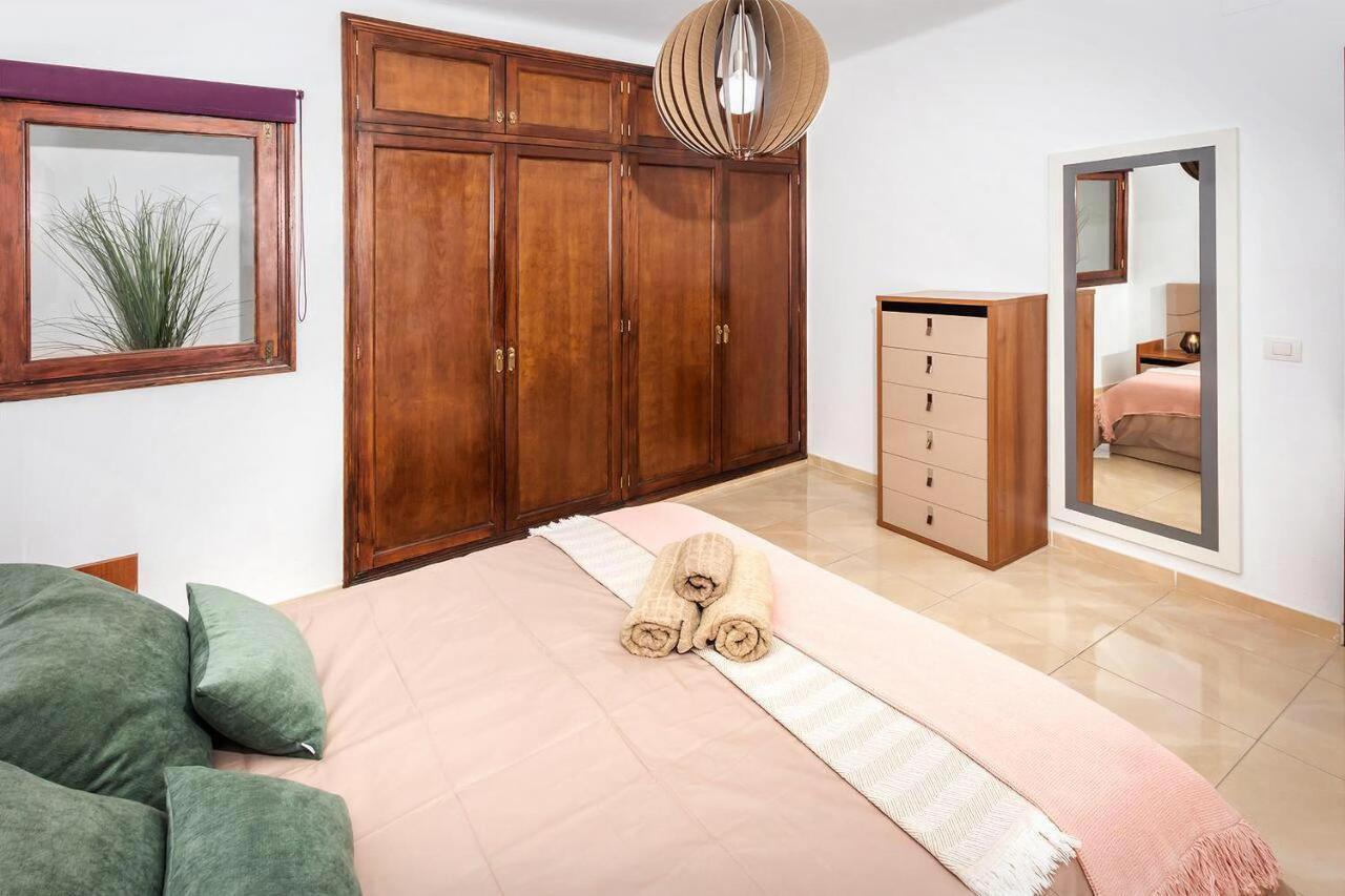 Apartamentos Mares De Lava - Puerto Del Carmen Puerto del Carmen  Eksteriør billede