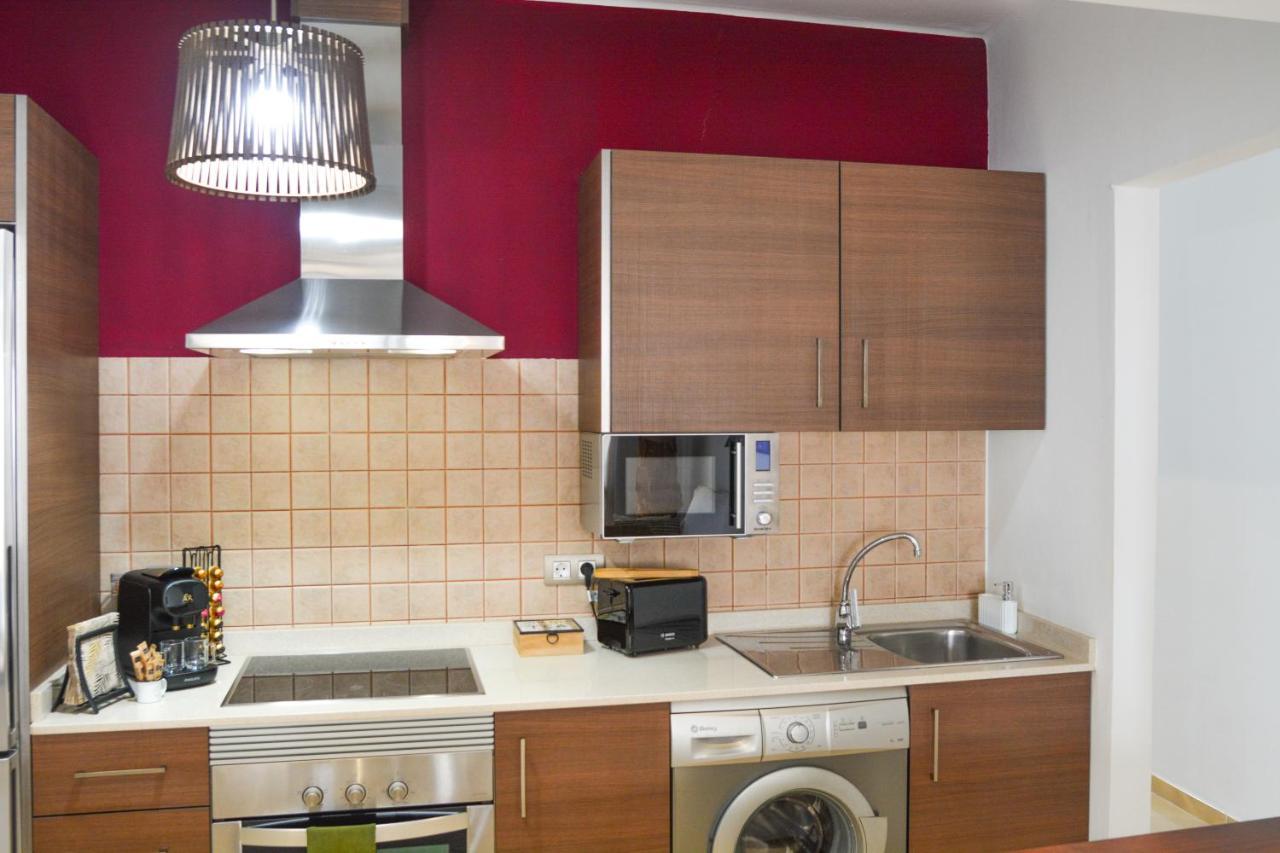 Apartamentos Mares De Lava - Puerto Del Carmen Puerto del Carmen  Eksteriør billede